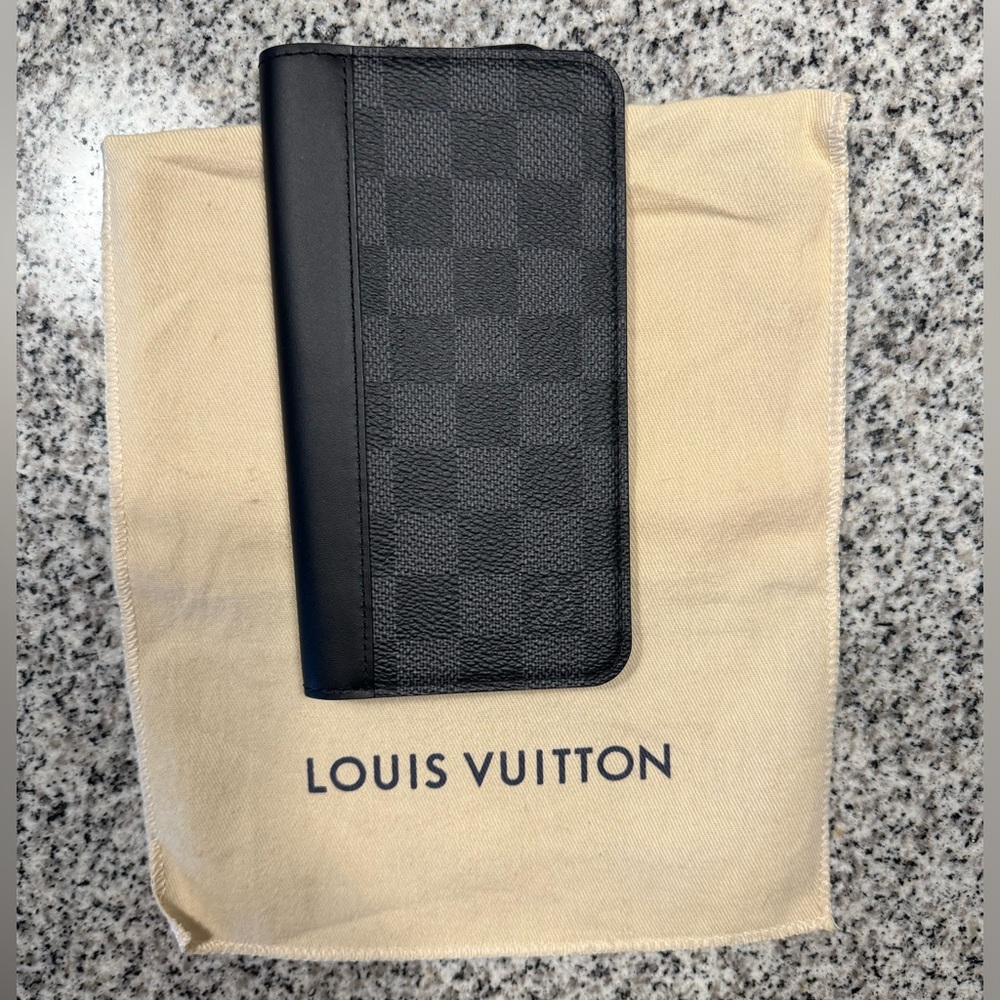 Louis Vuitton Damier Pattern iPhone Case with Wallet/ Cardholder Flap